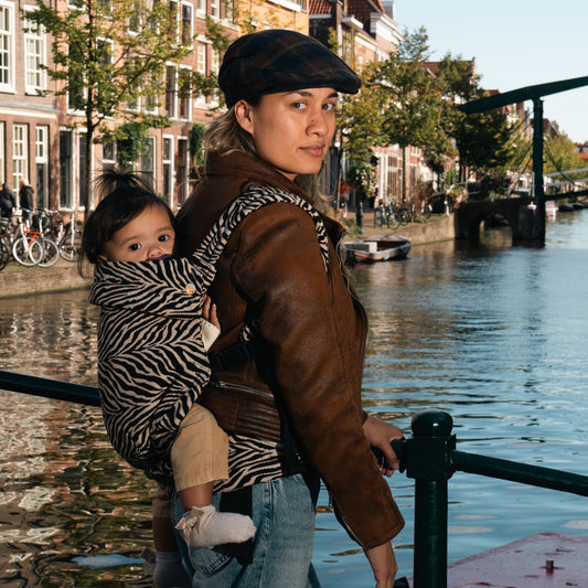 Nosidełko dla dziecka - Zebra Brown